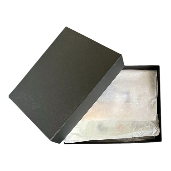 NEW Marriott Bonvoy Travel Essentials Gift Set Elite Members Exclusive - Picture 7 of 15